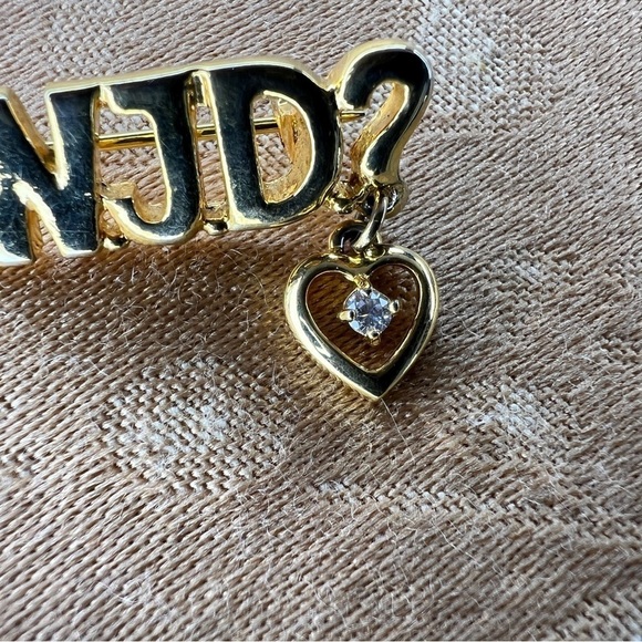 VINTAGE 90s WWJD GOLD BROOCH HEART RHINESTONE ACCENT GIFT RELIGIOUS - Picture 8 of 9